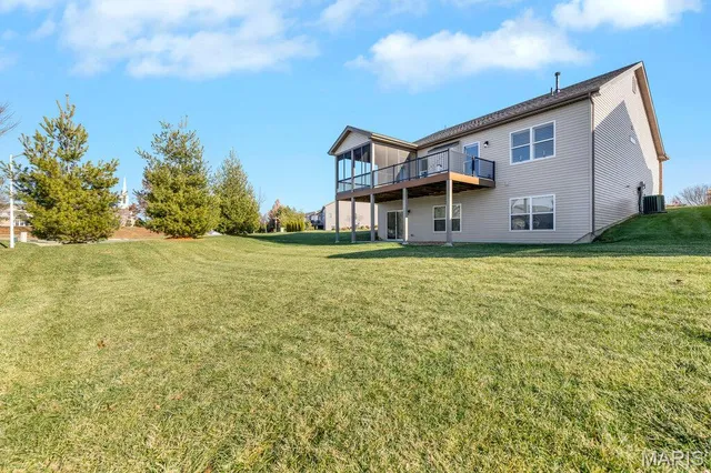 $549,900 | 701 Ridgepointe Court, Lake St. Louis, MO 63367