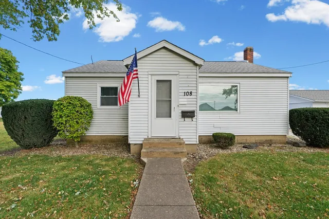 $189,900 | 108 Pauline Street, Royal, IL 61871