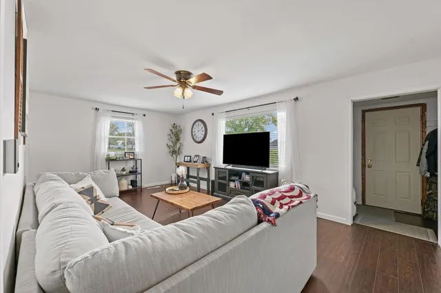 $189,900 | 108 Pauline Street, Royal, IL 61871