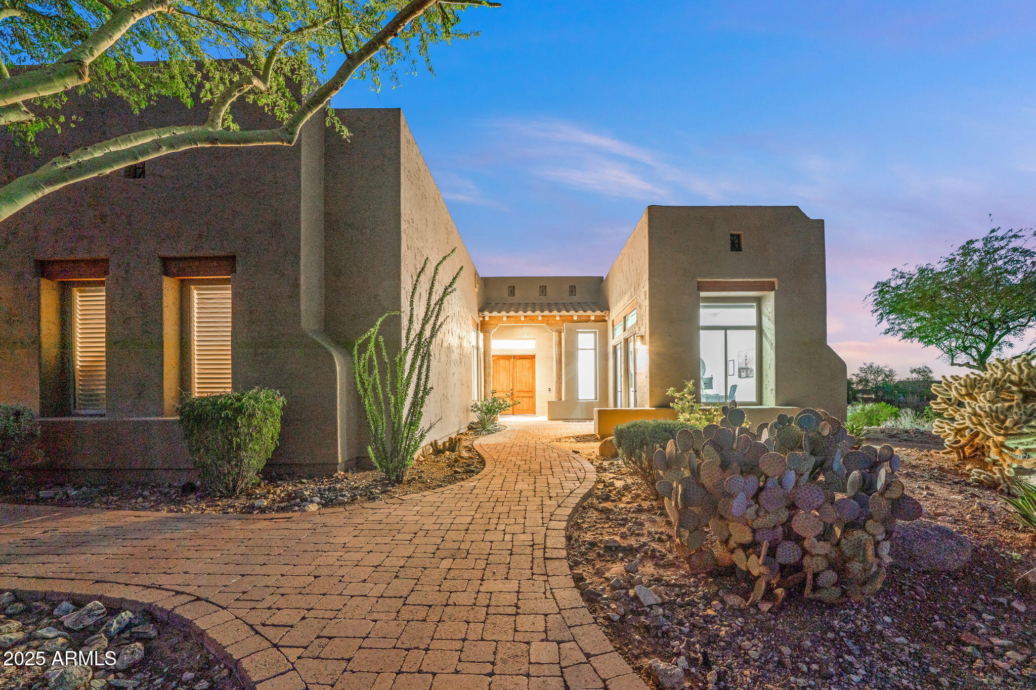 10302 South 16th Avenue Phoenix, AZ 85041 - Photo 16 of 74 8-web-or-mls-10302 S 16th Ave - MLS Imag