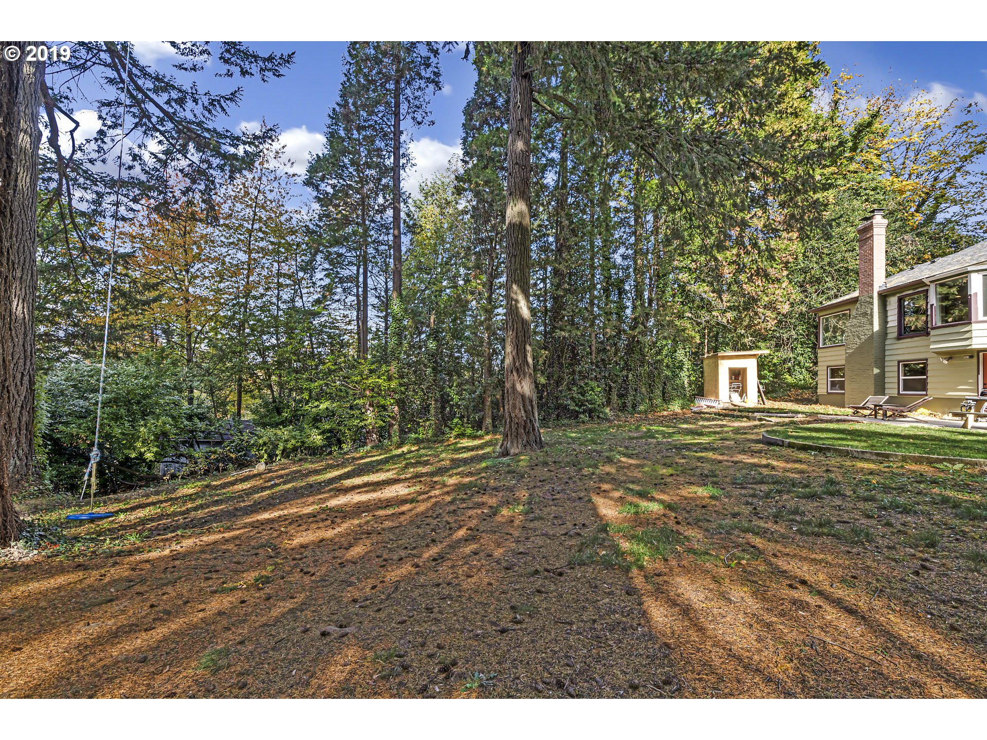 12029 Southwest Lesser Road Portland, OR 97219 - Photo 18 of 25 Gallery Image 18