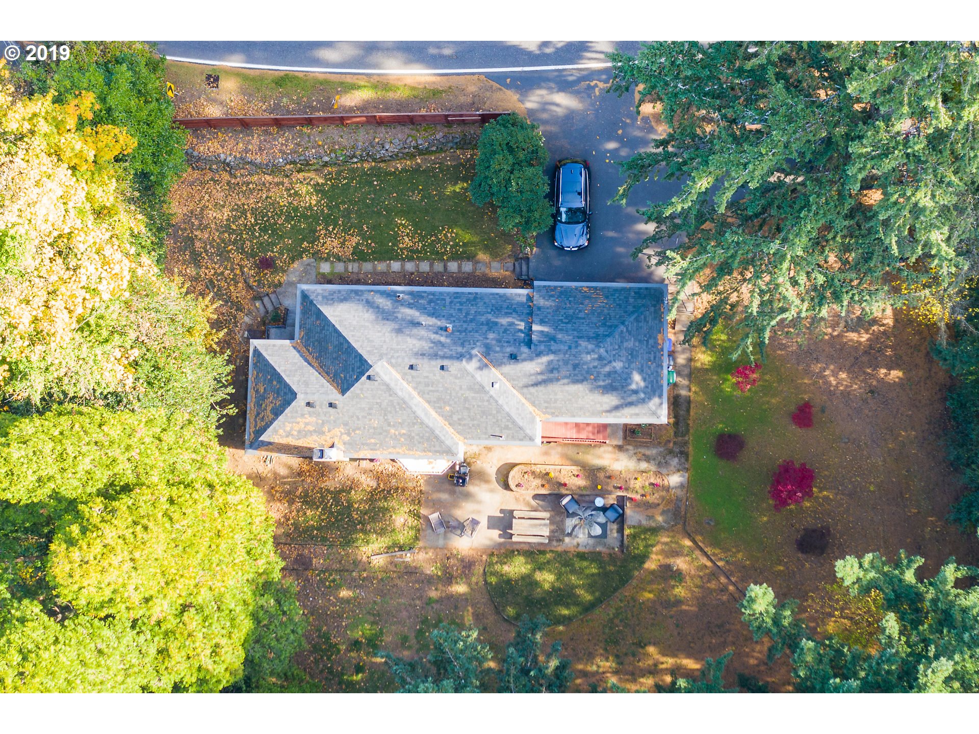 12029 Southwest Lesser Road Portland, OR 97219 - Photo 21 of 25 Gallery Image 21