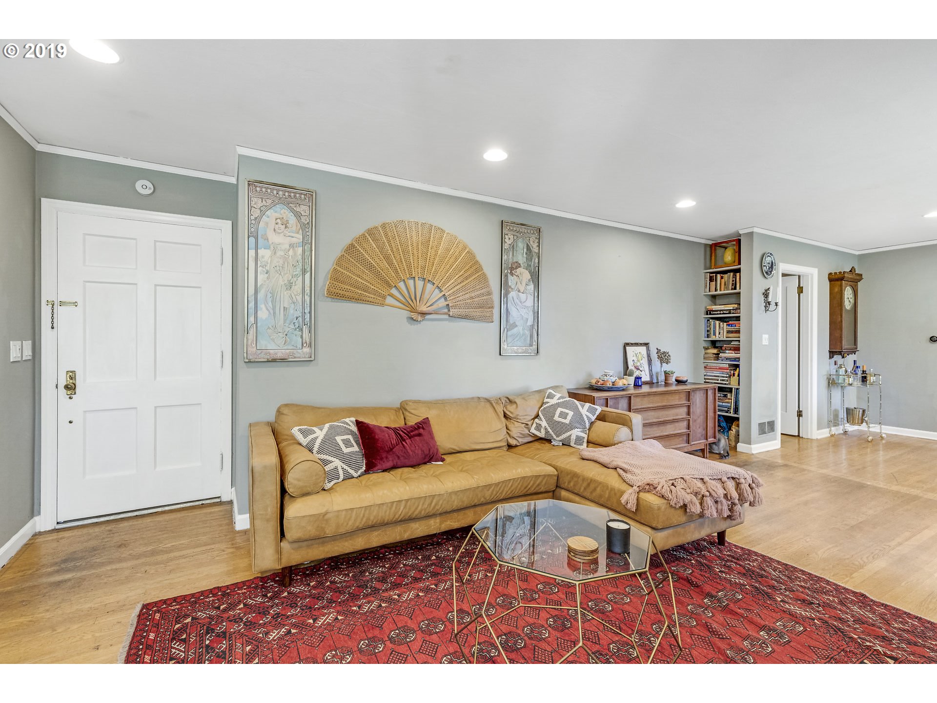 12029 Southwest Lesser Road Portland, OR 97219 - Photo 4 of 25 Gallery Image 4