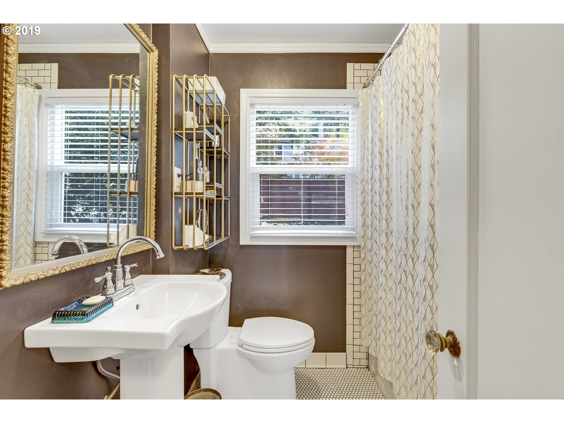 12029 Southwest Lesser Road Portland, OR 97219 - Photo 9 of 25 Gallery Image 9