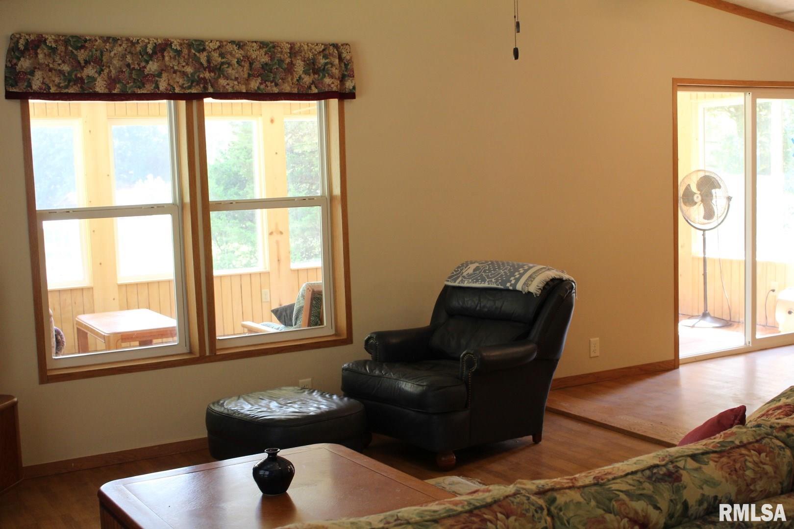 35 Beaver Point Goreville, IL 62939 - Photo 12 of 38 Gallery Image 12