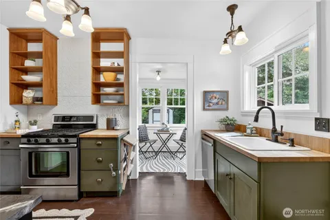 $895,000 | 7876 Maple Avenue Southeast, Snoqualmie, WA 98065