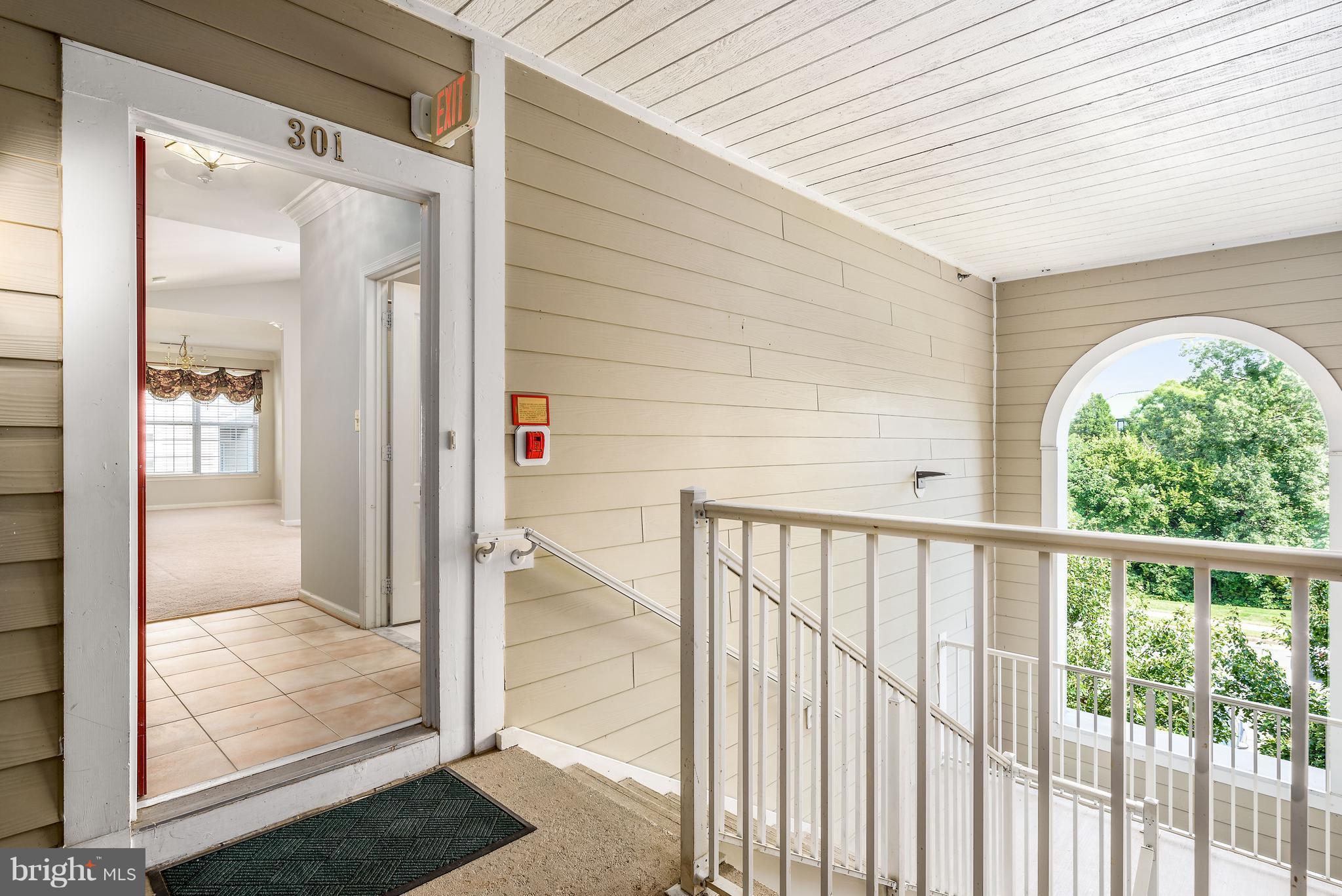 20903 Cedarpost Square, Unit 301 Ashburn, VA 20147 - Photo 2 of 30 Interior (General)