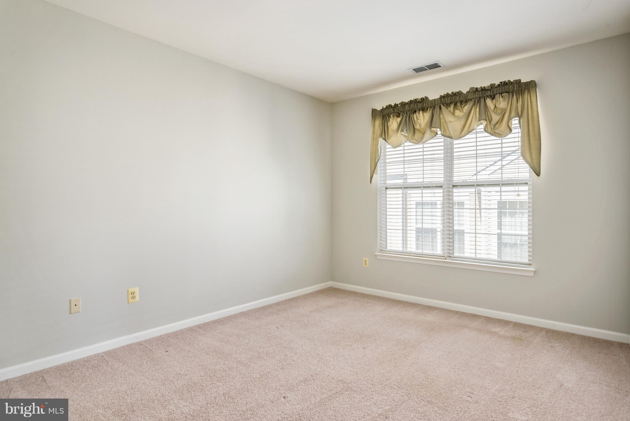 20903 Cedarpost Square, Unit 301 Ashburn, VA 20147 - Photo 15 of 30 Bedroom (Master)