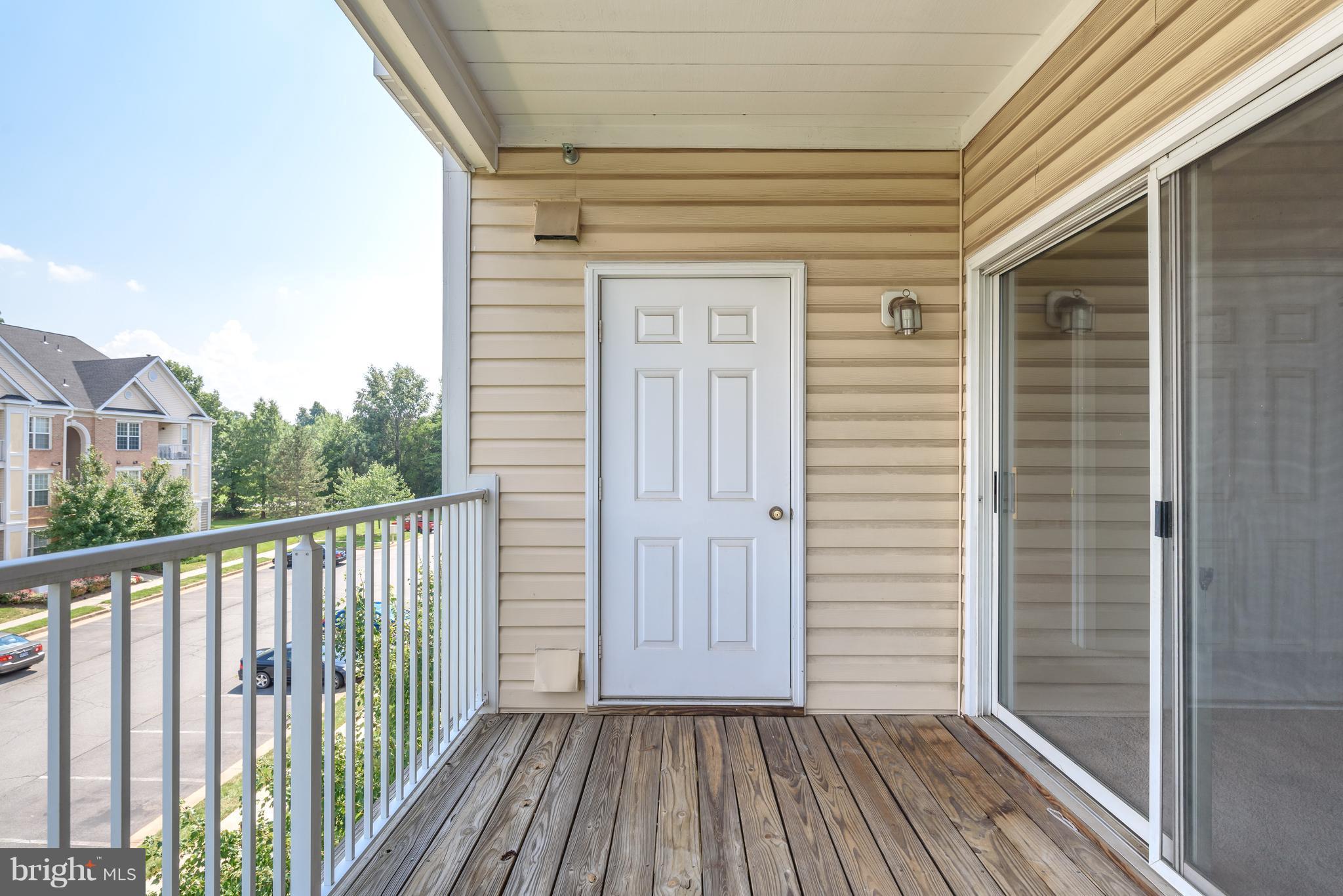 20903 Cedarpost Square, Unit 301 Ashburn, VA 20147 - Photo 22 of 30 Deck