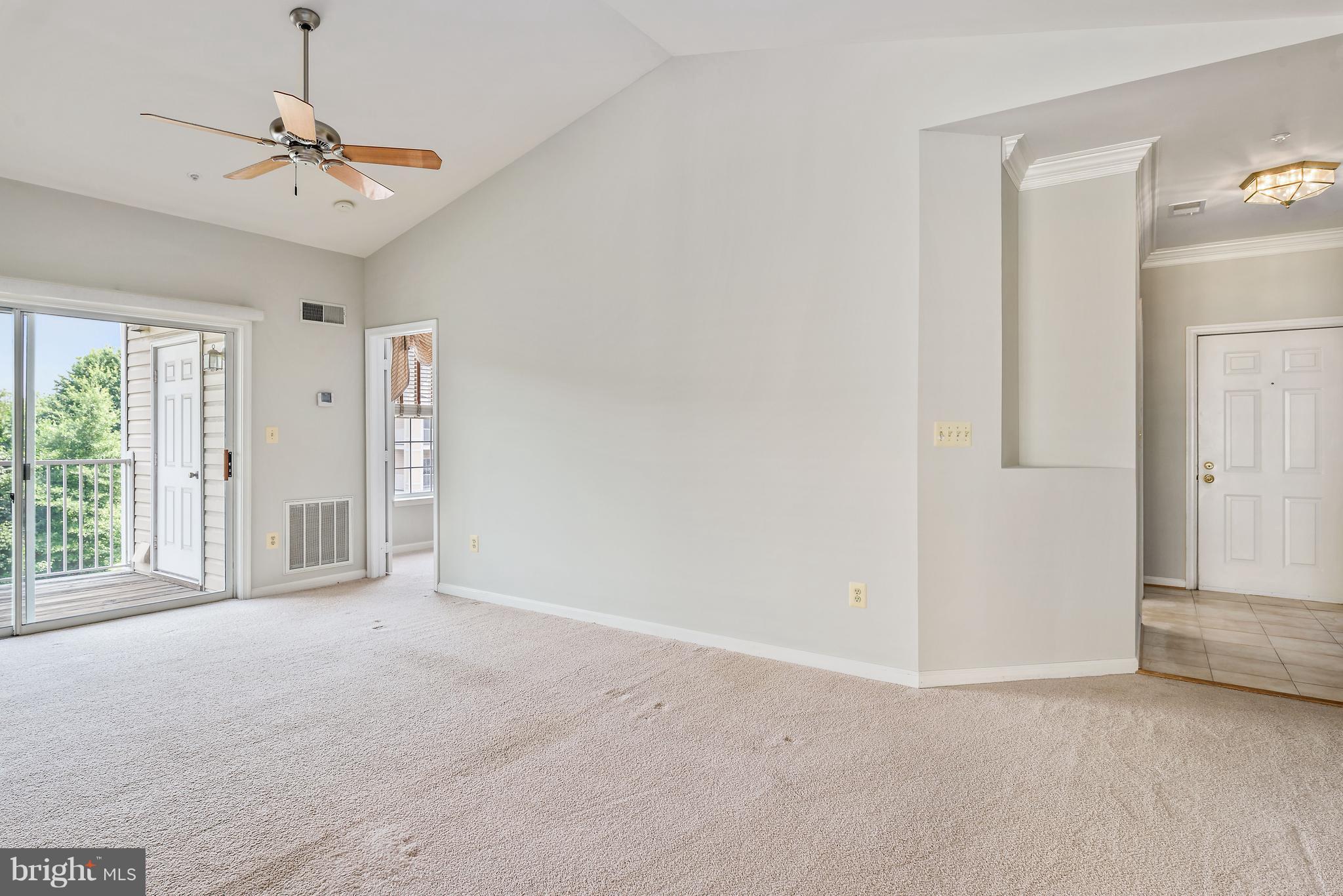 20903 Cedarpost Square, Unit 301 Ashburn, VA 20147 - Photo 4 of 30 Living Room