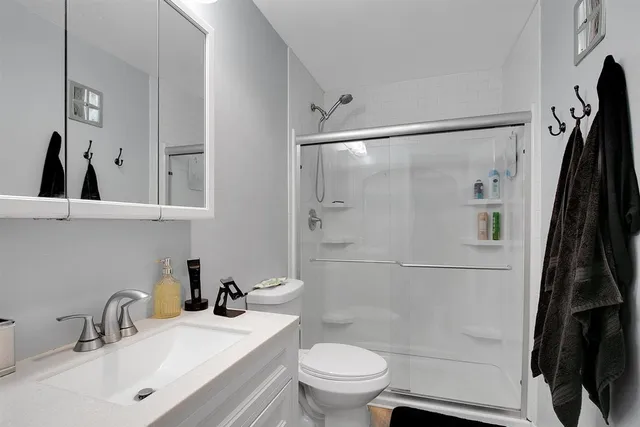 $174,900 | 850 South Lorraine Road, Unit 3B, Wheaton, IL 60189