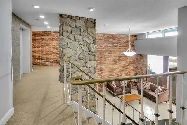 $174,900 | 850 South Lorraine Road, Unit 3B, Wheaton, IL 60189