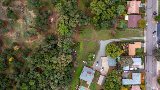 $5,000,000 | 593 West 2nd Street, Cloverdale, CA 95425