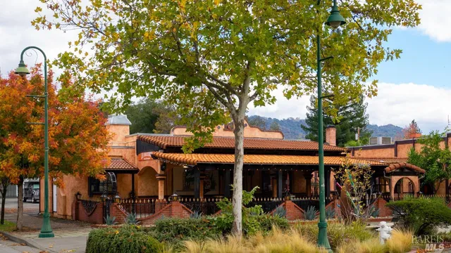 $5,000,000 | 593 West 2nd Street, Cloverdale, CA 95425