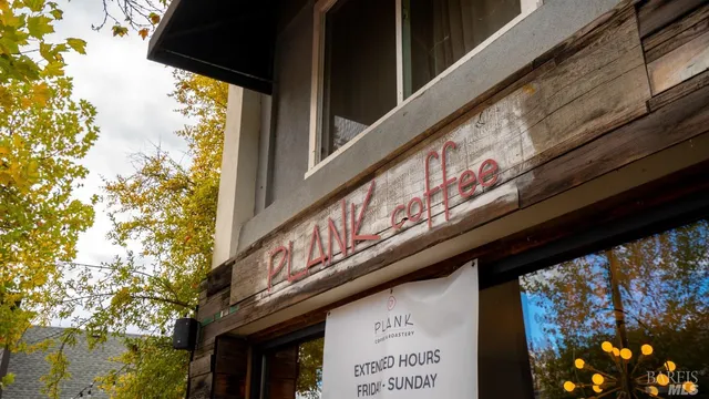 $5,000,000 | 593 West 2nd Street, Cloverdale, CA 95425