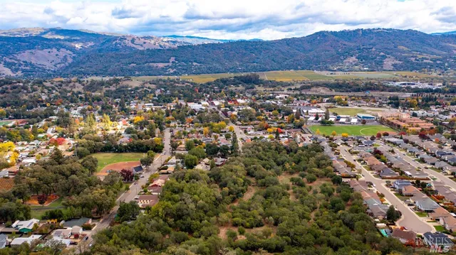 $5,000,000 | 593 West 2nd Street, Cloverdale, CA 95425