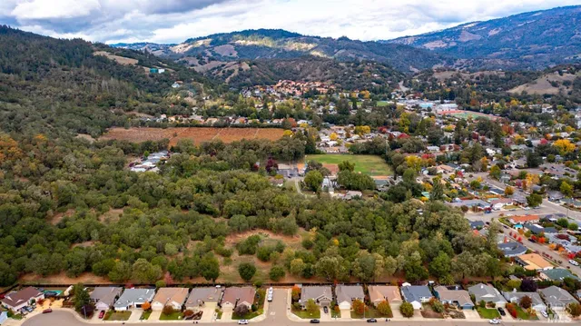 $5,000,000 | 593 West 2nd Street, Cloverdale, CA 95425