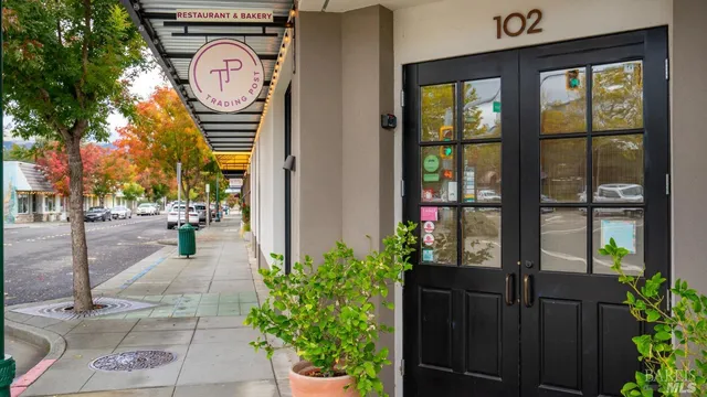 $5,000,000 | 593 West 2nd Street, Cloverdale, CA 95425