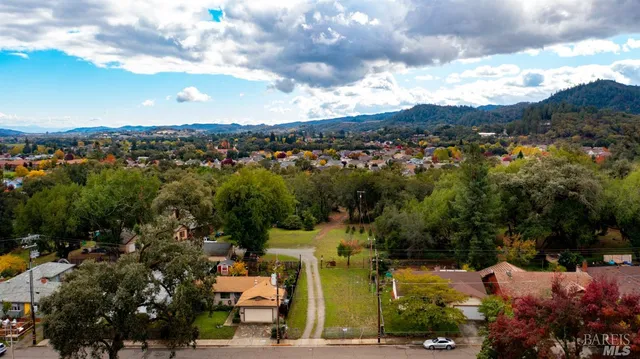 $5,000,000 | 593 West 2nd Street, Cloverdale, CA 95425