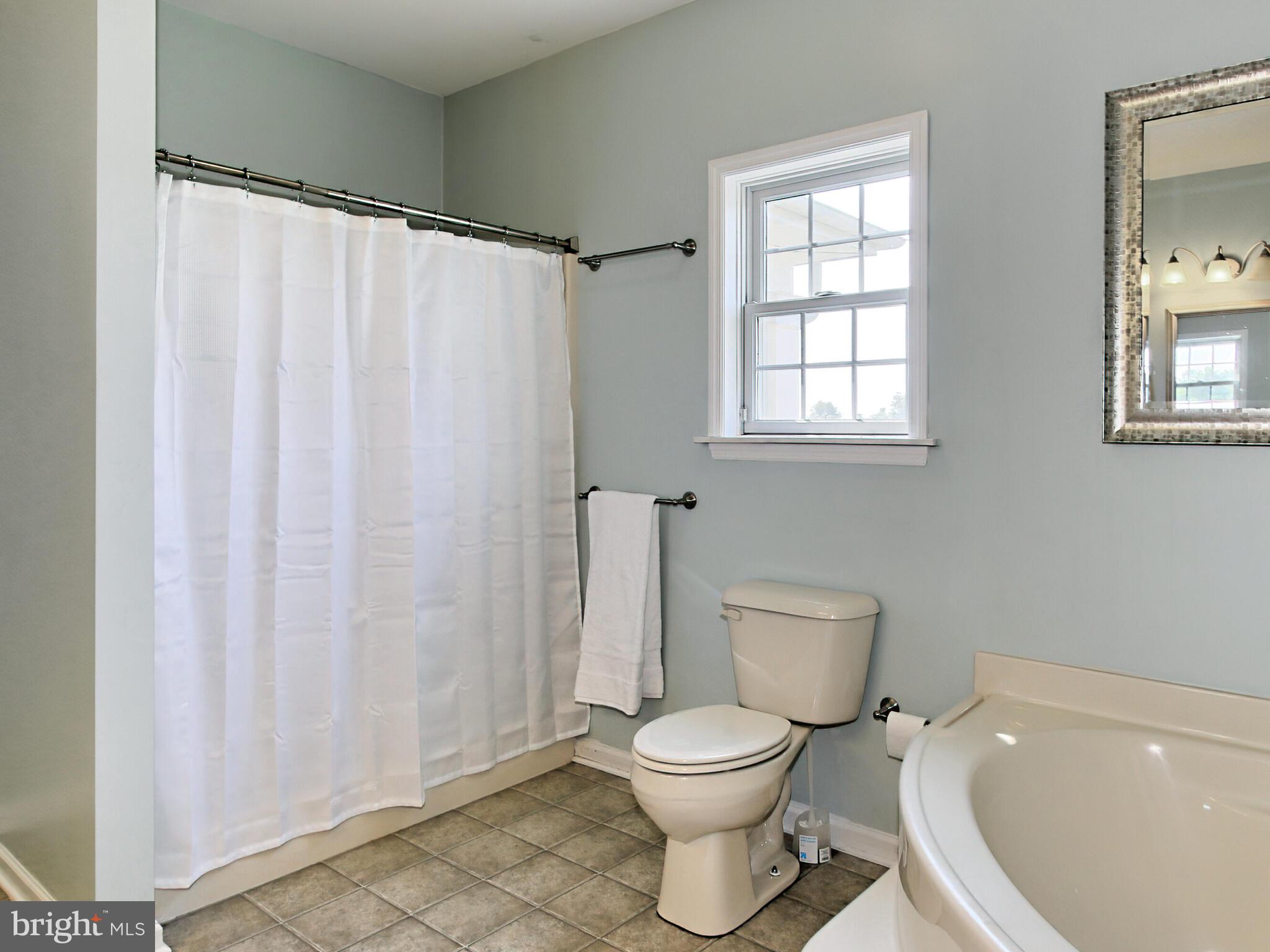 4386 Catlett Road Midland, VA 22728 - Photo 31 of 97 Large master shower