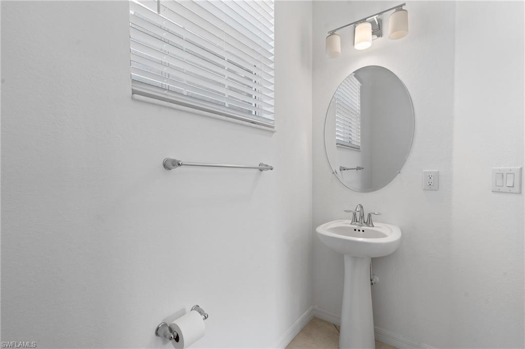 2850 Blossom Way Naples, FL 34120 - Photo 25 of 45