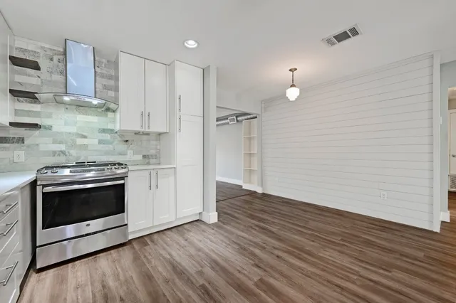$2,795 | 3310 Bengston Street, Austin, TX 78702