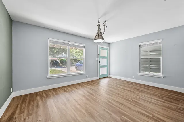 $2,795 | 3310 Bengston Street, Austin, TX 78702