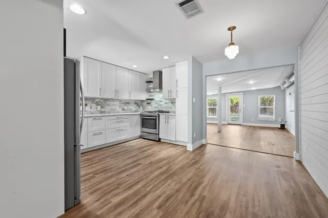 $2,795 | 3310 Bengston Street, Austin, TX 78702