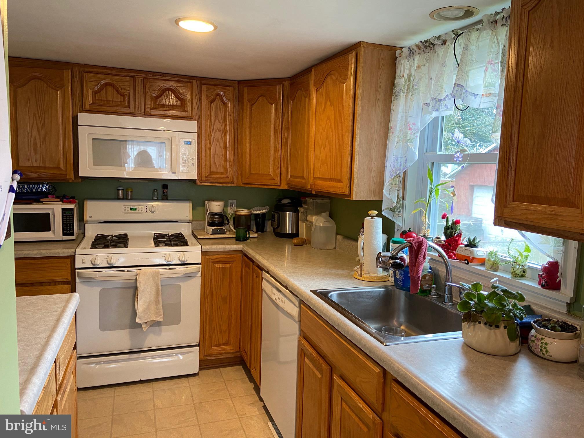 14 West Chelton Road Brookhaven, PA 19015 - Photo 9 of 14 Gallery Image 9