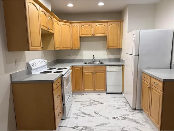 $120,000 | 940 Lake Destiny Road, Unit H, Altamonte Springs, FL 32714