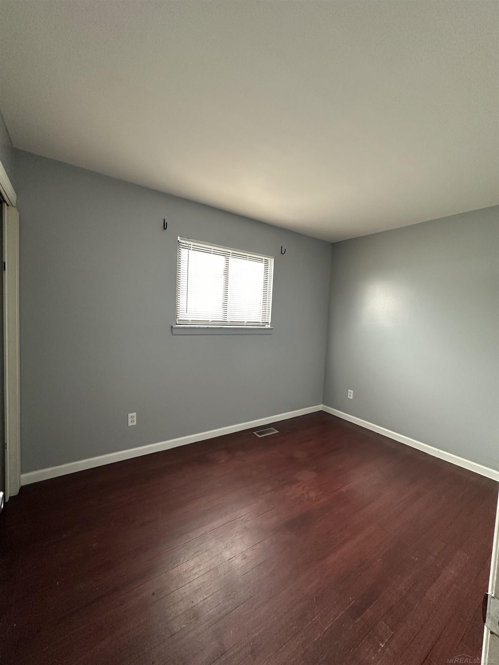 14148 East 14 Mile Road Warren, MI 48088 - Photo 12 of 16