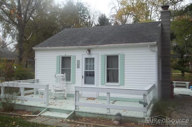 7380 Elmwood Road Lexington, MI 48450 - Photo 5 of 24 31240662-4.JPG