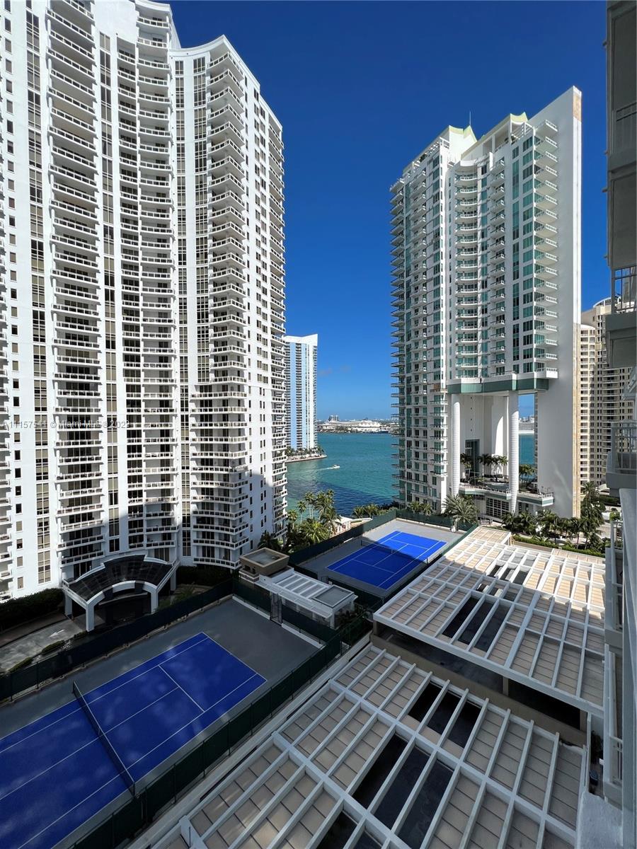 801 Brickell Key Boulevard, Unit 1506 Miami, FL 33131 - Photo 19 of 27 a front view of a building