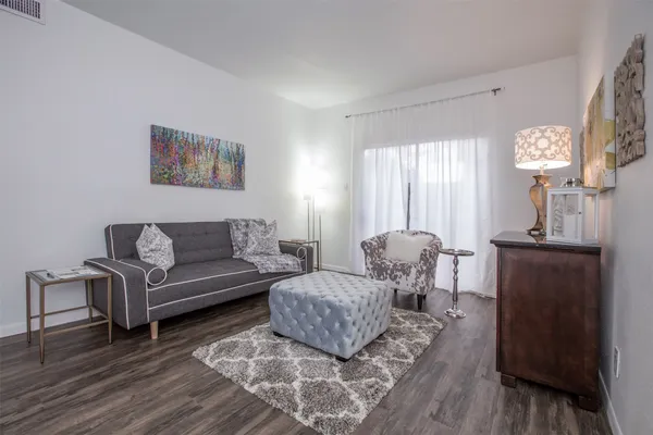 $837 | 2101 Hayes Road, Unit 516, Houston, TX 77042