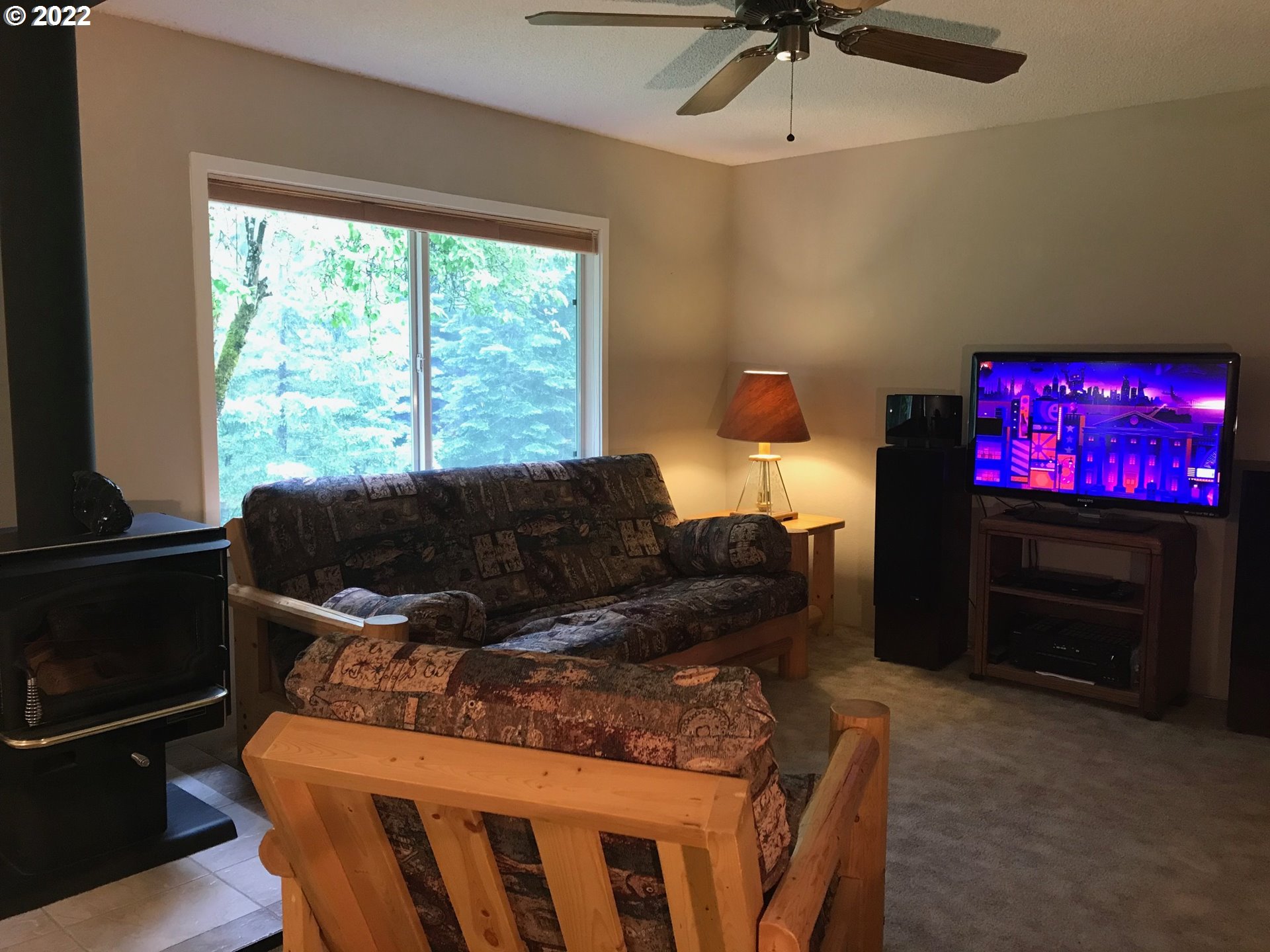 90445 Baker Road Elmira, OR 97437 - Photo 12 of 25 Living Room
