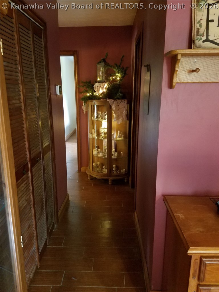 352 Radical Lane Letart, WV 25253 - Photo 20 of 41 Hallway