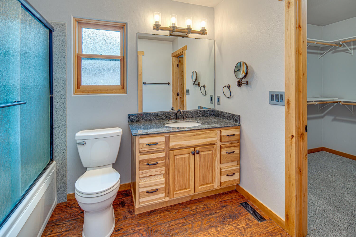 3397 Northeast Stonebrook Loop Bend, OR 97701 - Photo 14 of 35 Primary bath w/walk-in closet