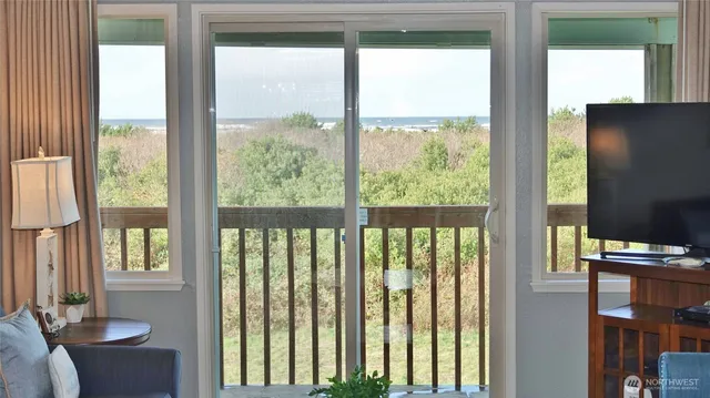 a view of a large window with an outdoor view