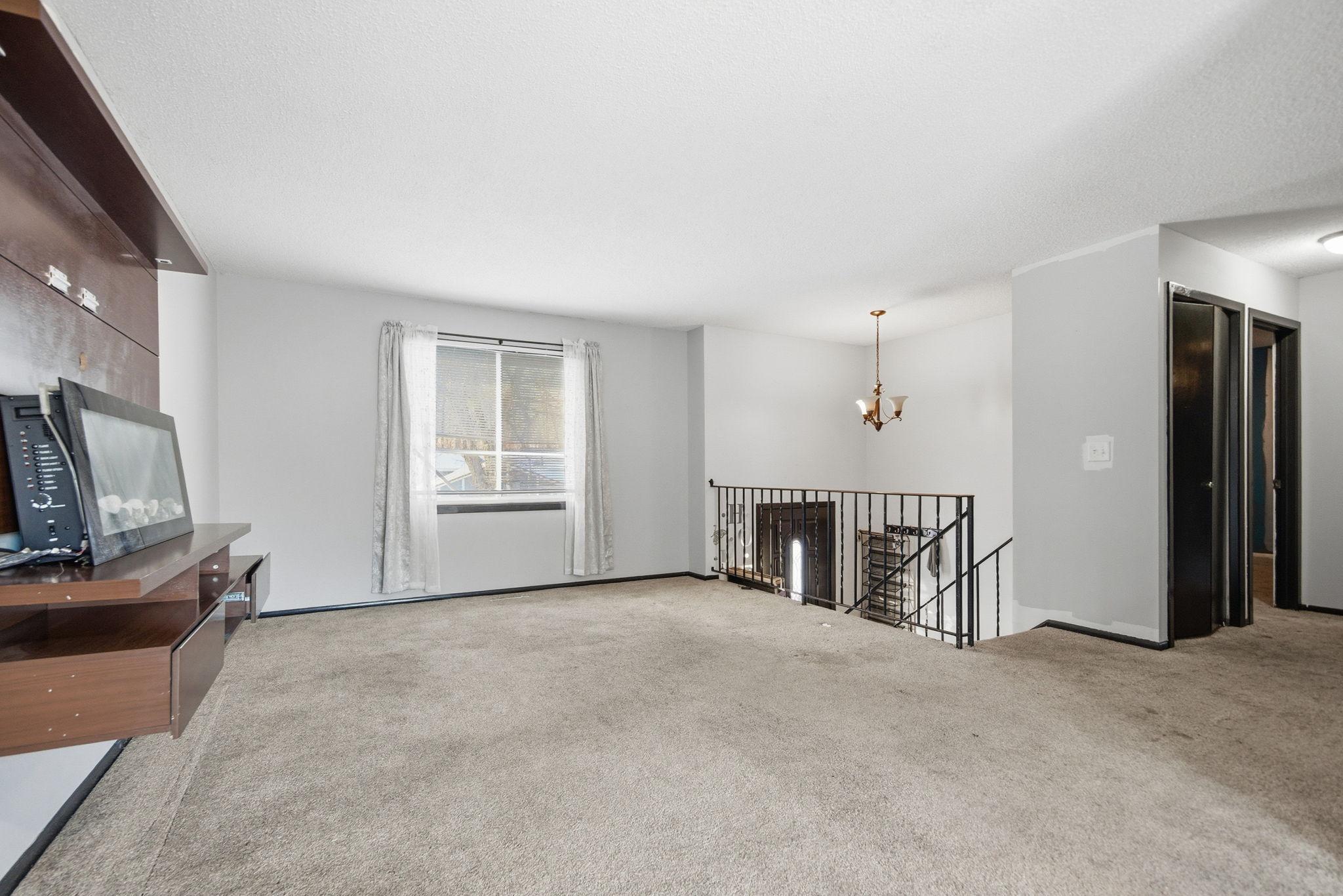 941 104th Avenue Northwest Coon Rapids, MN 55433 - Photo 5 of 34