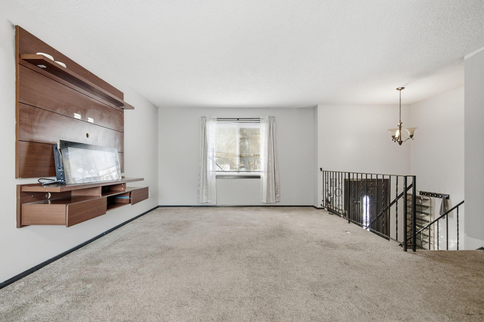 941 104th Avenue Northwest Coon Rapids, MN 55433 - Photo 6 of 34