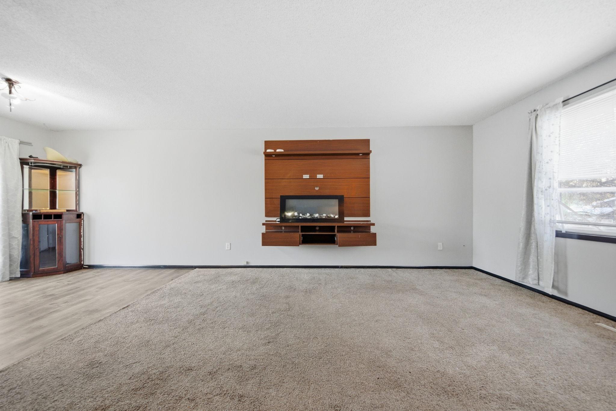 941 104th Avenue Northwest Coon Rapids, MN 55433 - Photo 9 of 34