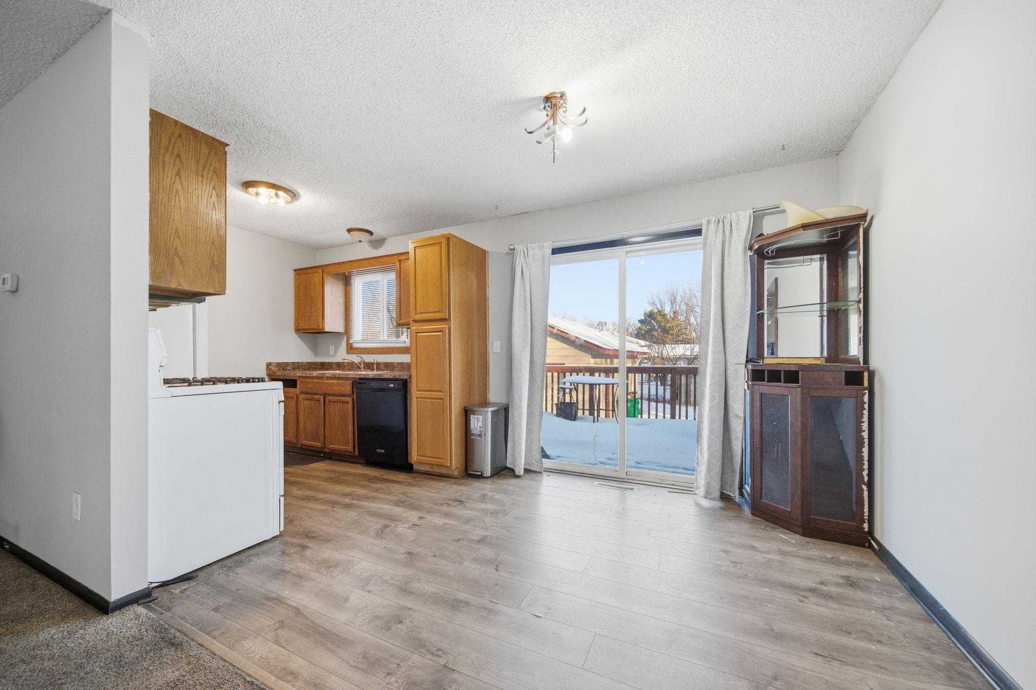 941 104th Avenue Northwest Coon Rapids, MN 55433 - Photo 10 of 34