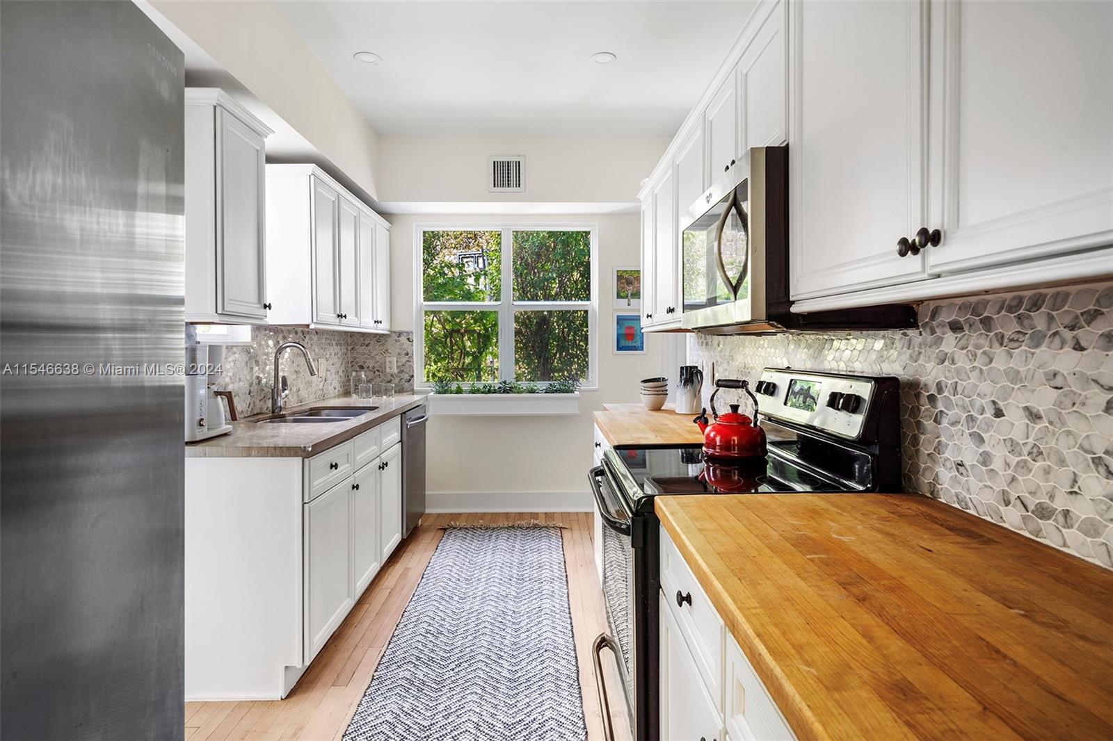 4334 Alton Road Miami Beach, FL 33140 - Photo 13 of 31 Gallery Image 13