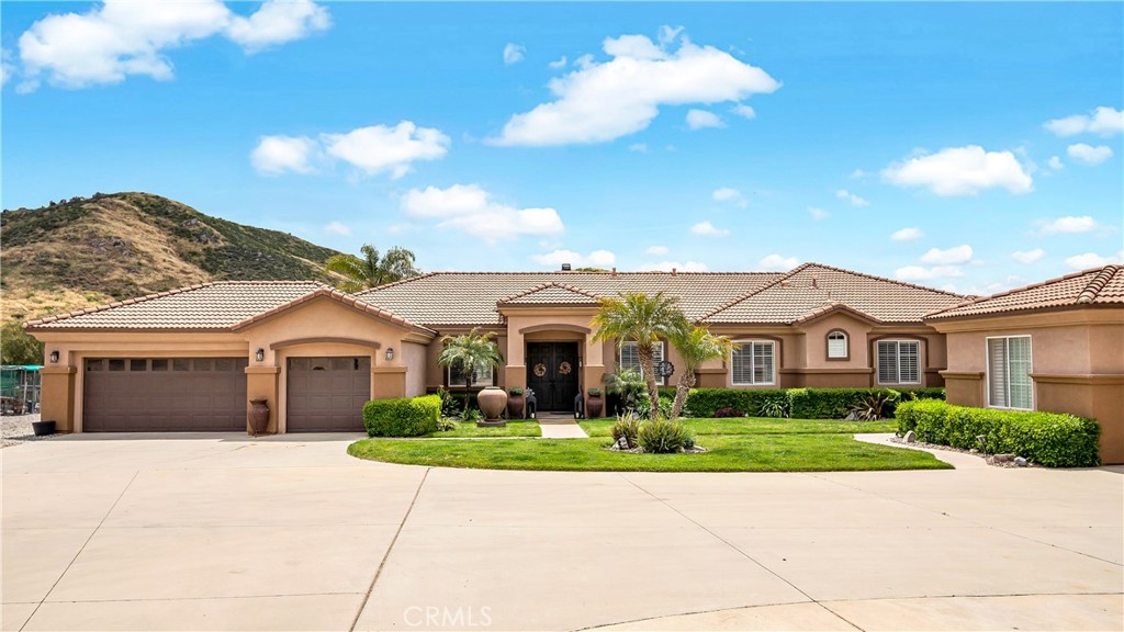 23894 Trail Duster Court Perris, CA 92570 - Photo 2 of 75