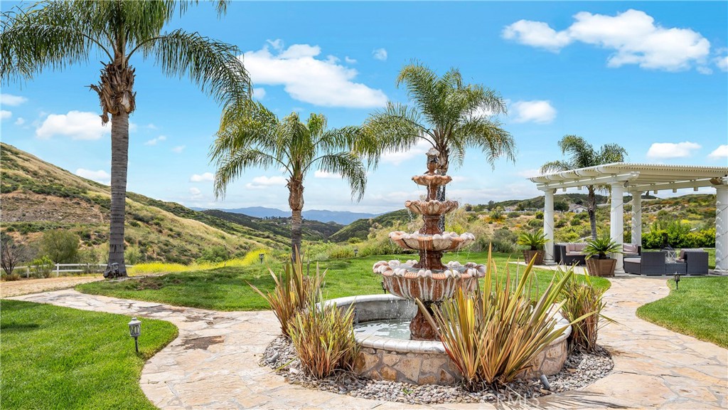 23894 Trail Duster Court Perris, CA 92570 - Photo 62 of 75 a view of a backyard