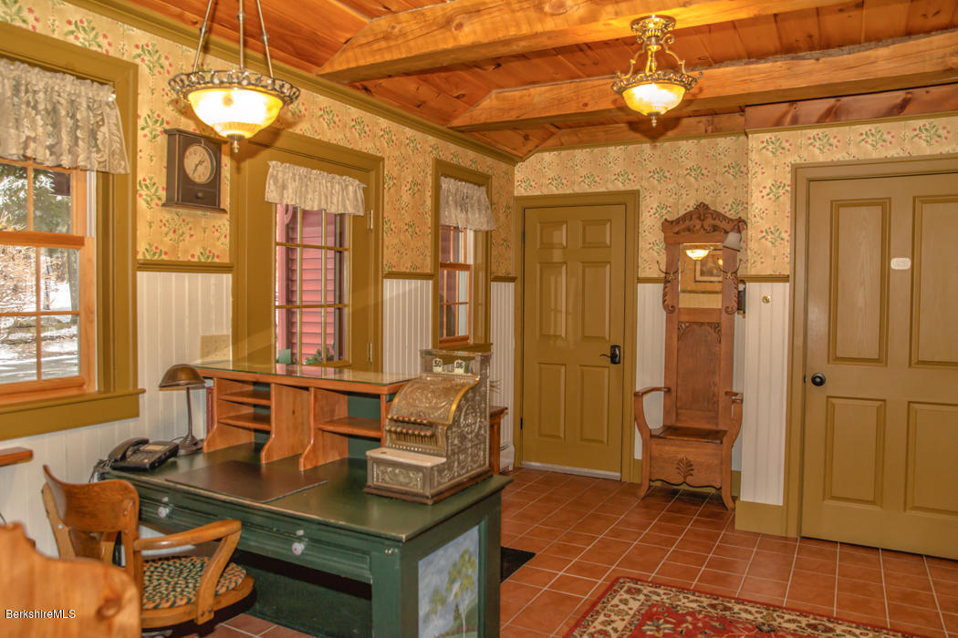 99 Kibbe Road Otis, MA 01029 - Photo 17 of 58 Entryway