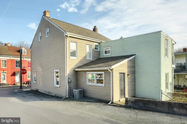 $140,000 | 220 Grantley Street, York, PA 17401