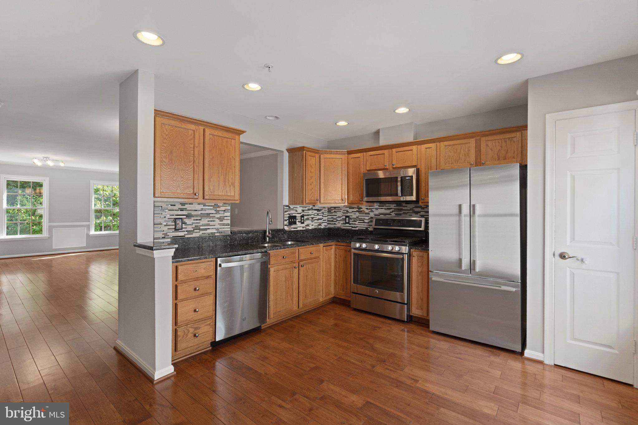 203 Ridgepoint Place Gaithersburg, MD 20878 - Photo 15 of 42