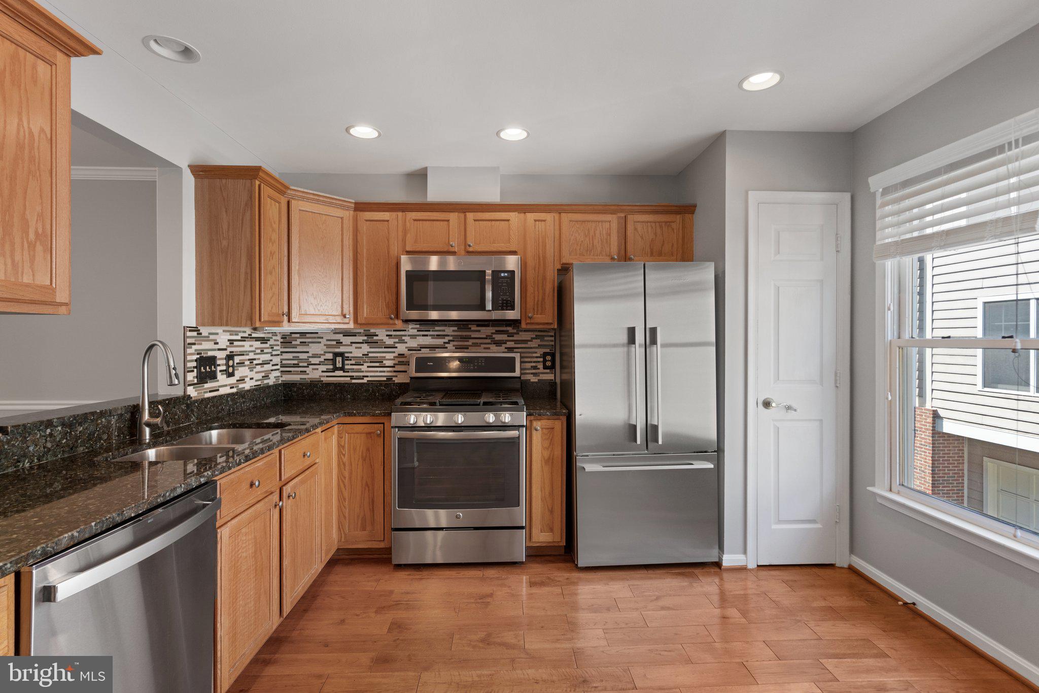 203 Ridgepoint Place Gaithersburg, MD 20878 - Photo 17 of 42