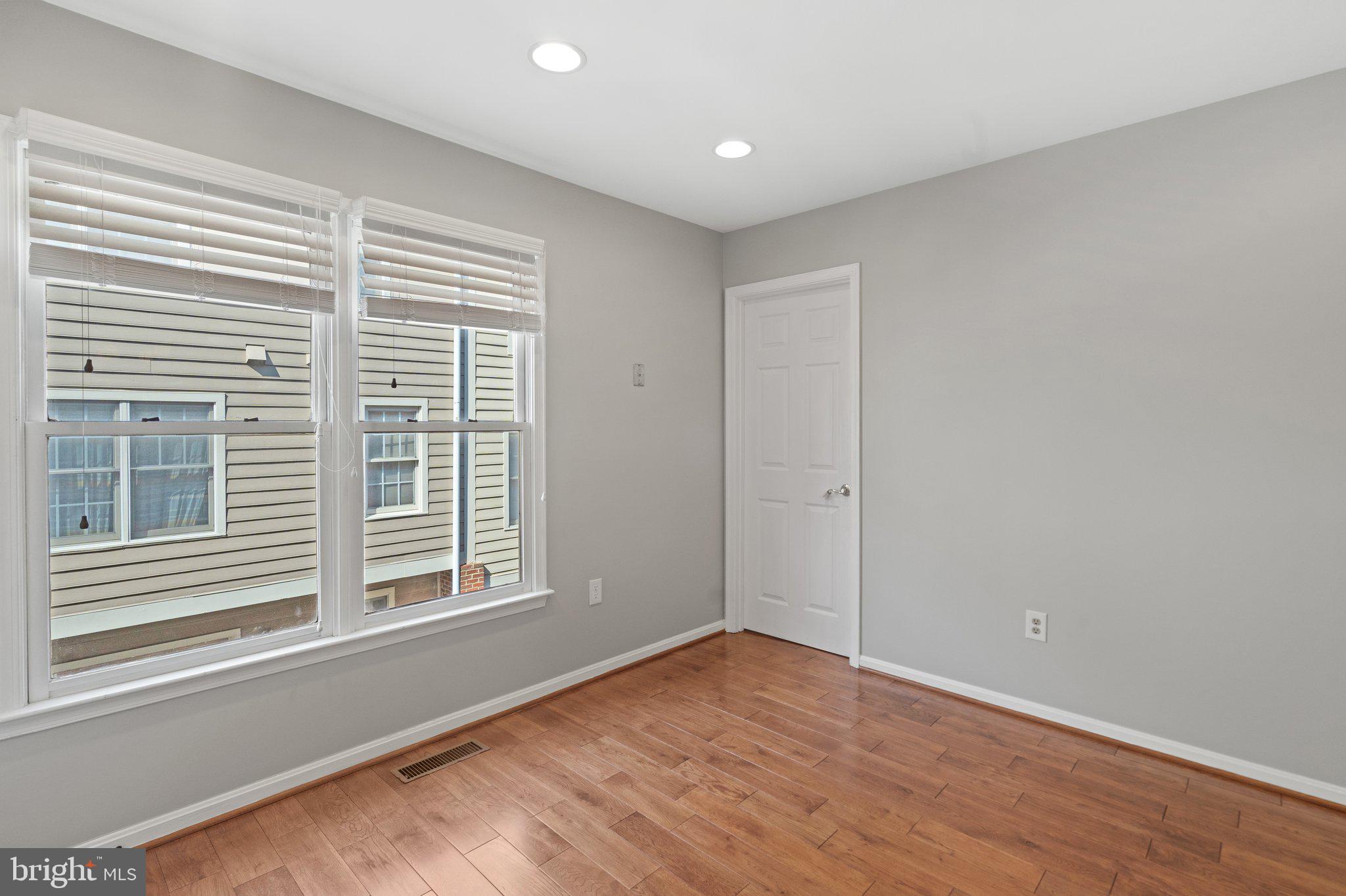 203 Ridgepoint Place Gaithersburg, MD 20878 - Photo 18 of 42